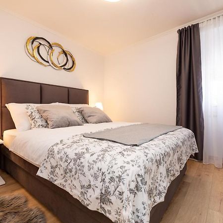 Apartment Miko Sveti Ivan Dobrinjski Eksteriør bilde