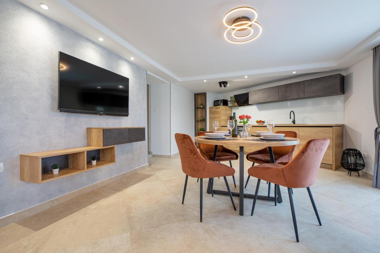 Apartment Miko Sveti Ivan Dobrinjski Eksteriør bilde