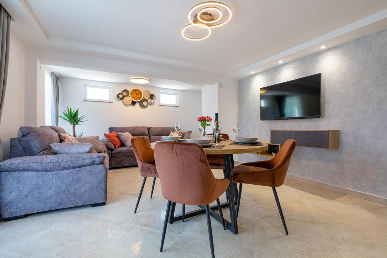 Apartment Miko Sveti Ivan Dobrinjski Eksteriør bilde